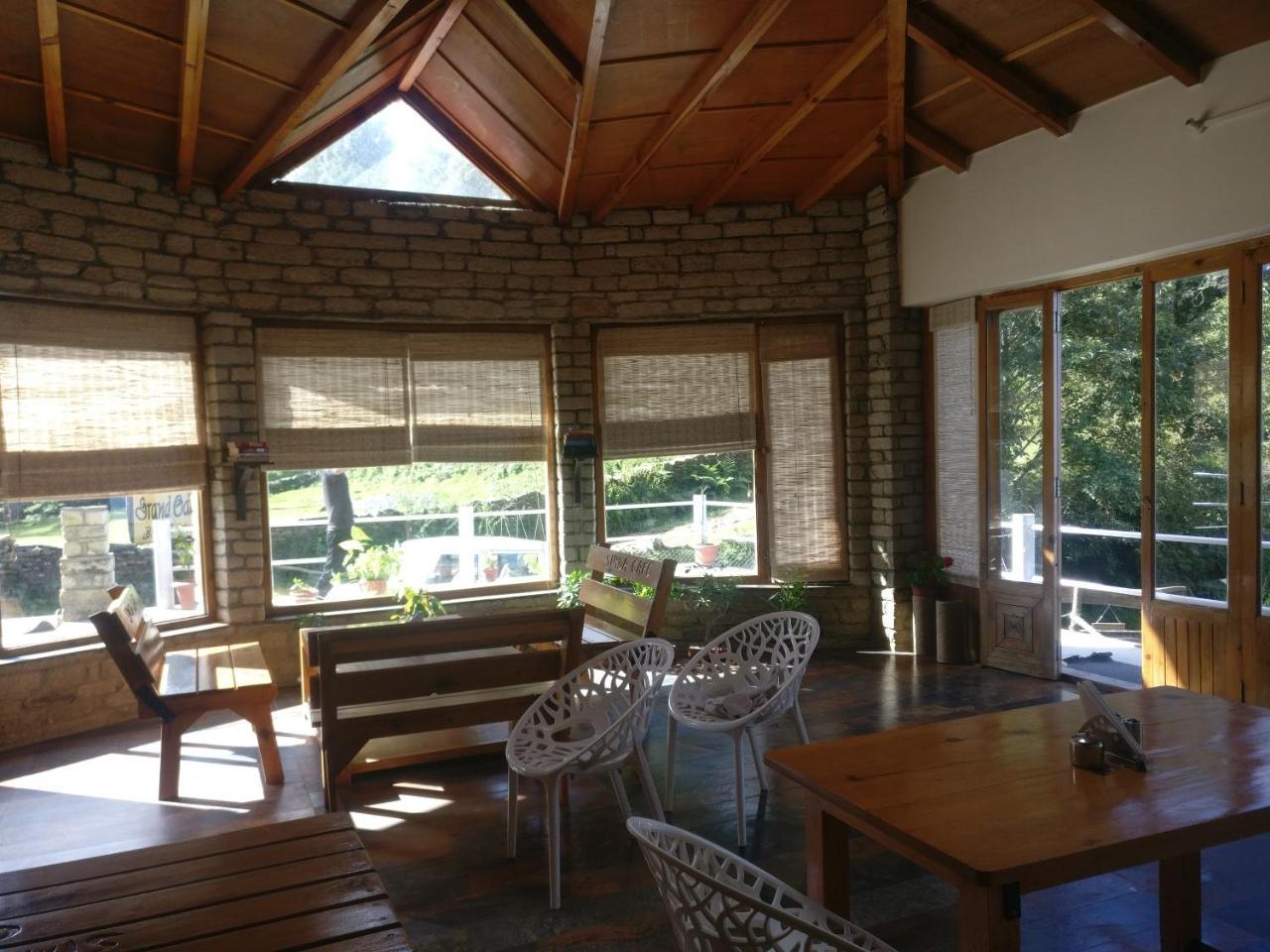 Simba Cafe & Lodge Binsar Exterior foto